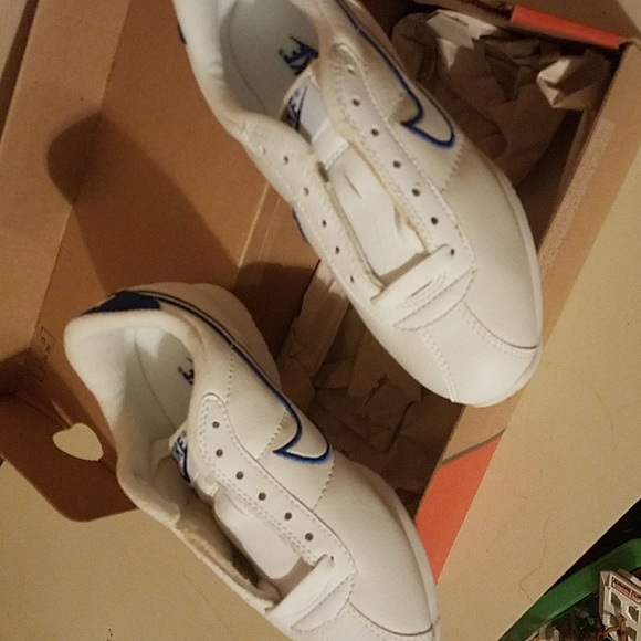 Nike stamia size 3.5 white royal blue - Picture 1 of 4